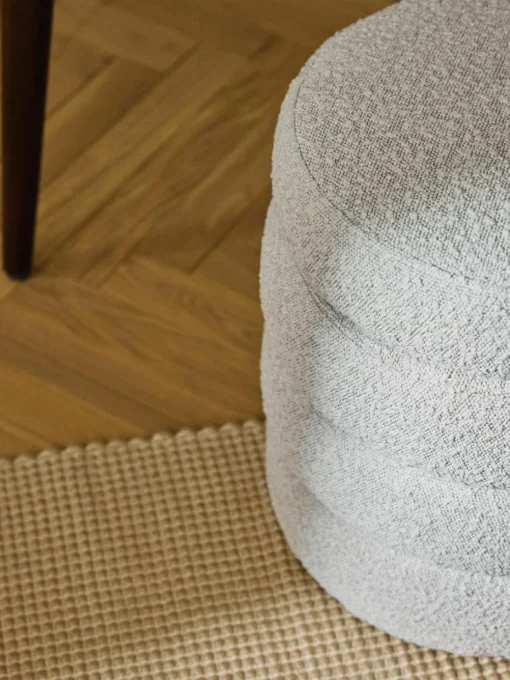 Bouclé-Hocker Alto mit Stauraum