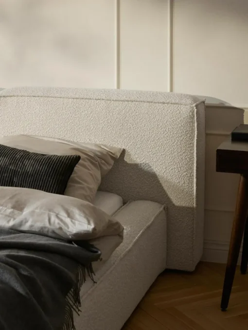 Bouclé-Polsterbett Lennon mit Stauraum
