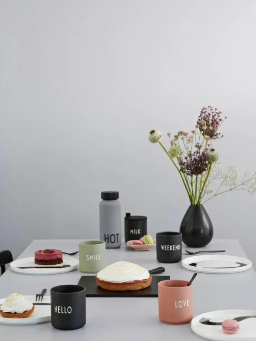 Design Becher Favourite LOVE mit Schriftzug