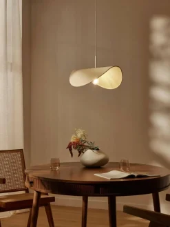 Design-Pendelleuchte Kenzie aus Leinen