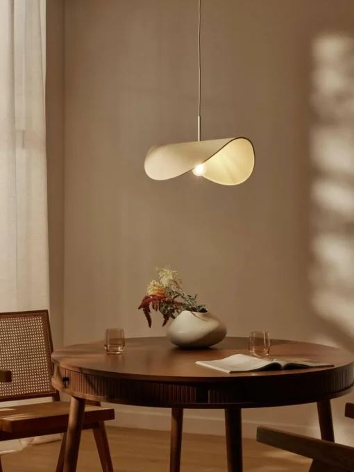 Design-Pendelleuchte Kenzie aus Leinen