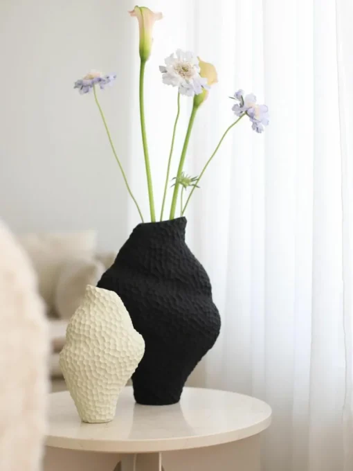 Design-Vase Isla in organischer Form, H 32 cm