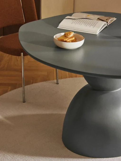 Esstisch Sahra in organischer Form, Ø 116 cm