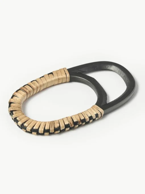 Flaschenöffner Weave aus Rattan