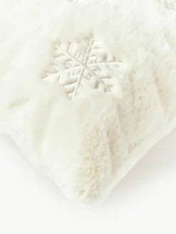 Flauschige Kissenhülle Nari mit winterlichem Motiv