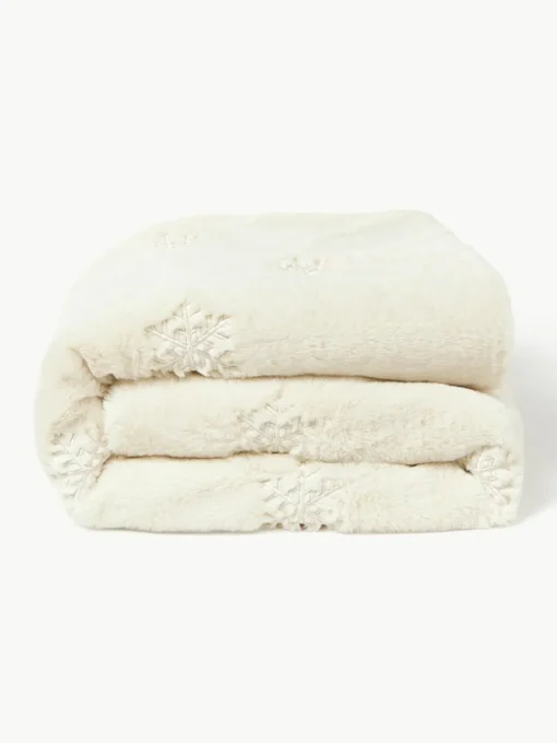 Flauschige Kuscheldecke Nari mit winterlichem Motiv