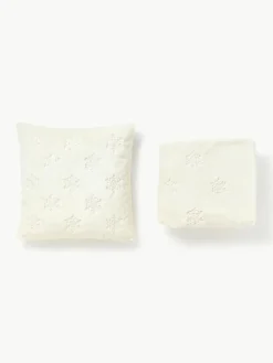 Flauschige Kuscheldecke Nari mit winterlichem Motiv