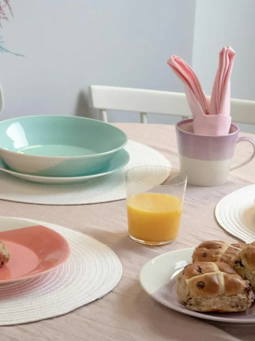 Geschirr-Set 1815 Brights aus Porzellan, 4 Personen (16-tlg.)