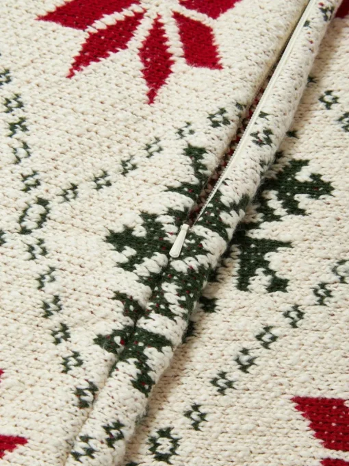 Gestrickte Kissenhülle Starry mit Weihnachtsmotiv
