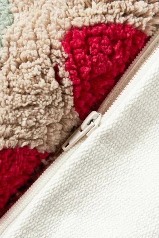 Getuftete Wendekissenhülle Nathaniel mit winterlichem Motiv
