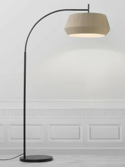 Große Bogenlampe Dicte aus Faltenstoff