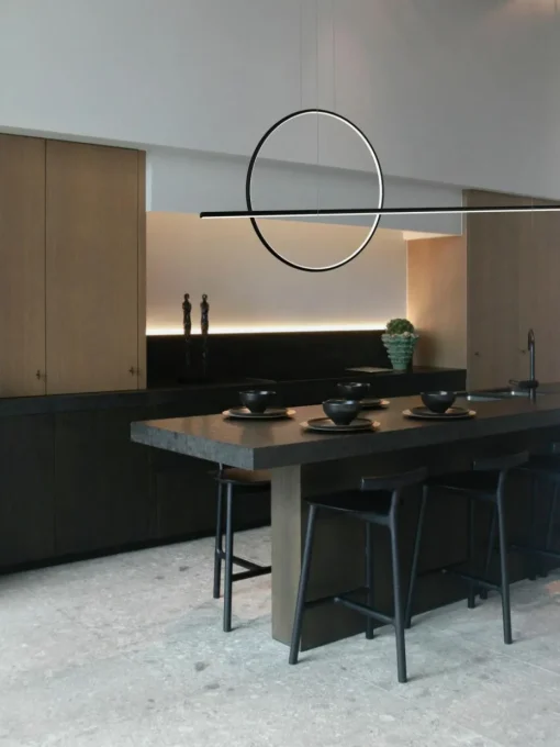 Große LED-Pendelleuchte Linea