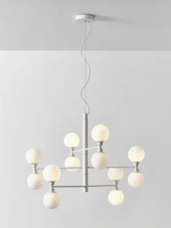 Große Pendelleuchte Grover mit Opal-Glaskugeln