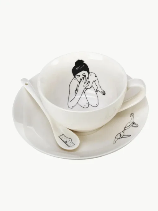 Handbemalte Kaffeetassen Undressed mit Untertassen und Löffeln, 4er-Set