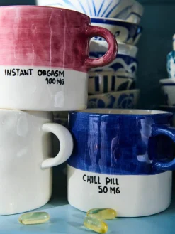 Handbemalte XL Tasse Chill Pill