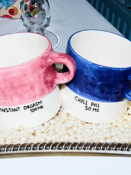 Handbemalte XL Tasse Chill Pill