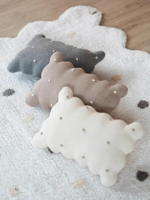 Handbesticktes Baumwoll-Kuschelkissen Biscuit