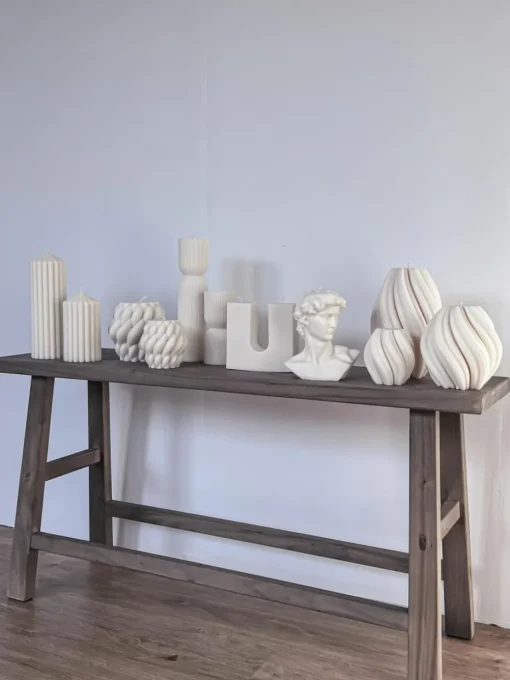 Handgefertigte Design-Kerze Karla, H 11 cm