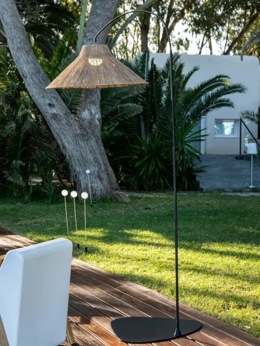 Handgefertigte dimmbare LED-Stehlampe Niza mit Fernbedienung