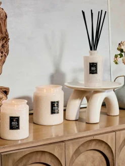 Handgefertigte Duftkerze Japonica Collection (Santal, Bourbon-Vanille & Oud)