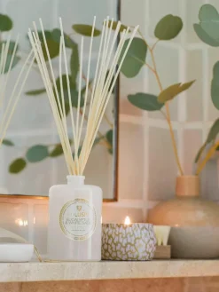 Handgefertigte Duftkerze Maison Blanc (Eukalyptus, Kardamom, Salbei & Hinoki Rinde)