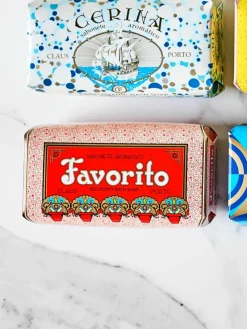 Handgefertigte Seife Favorito (Rote Beeren, Rosen, Pfeffer & Patchouli)
