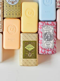 Handgefertigte Seife Suave Perfume (Minzblatt, Zitrone, Einsenkraut & Moschus)