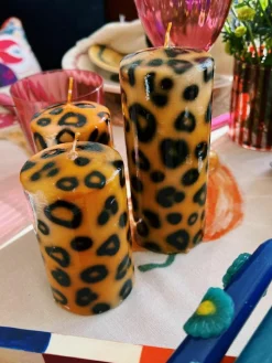 Handgefertigte Stumpenkerze Leopard, H 15 cm