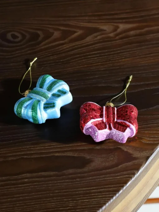 Handgefertigter Baumanhänger Ribbon