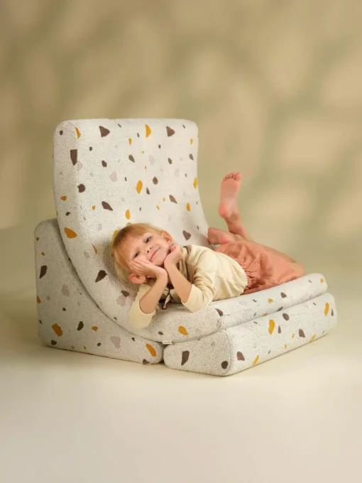 Handgefertigter Bouclé-Kindersessel Moon