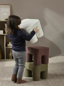 Handgefertigter Kinderhocker Podo