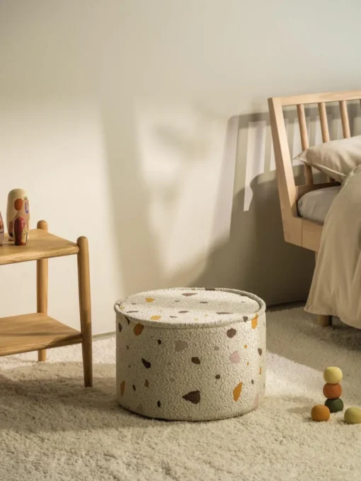 Handgefertigter Kinder-Pouf Sugar aus Bouclé, Ø 40 cm