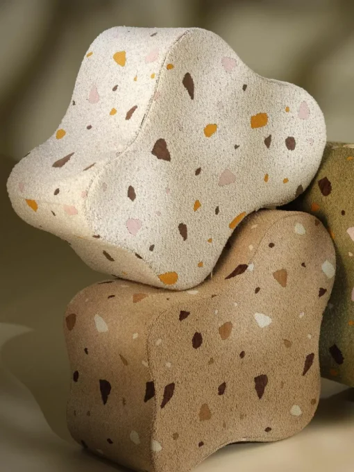 Handgefertigter Kinder-Pouf Cloud aus Bouclé
