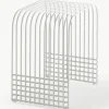 Handgefertigter Metall-Hocker Drop