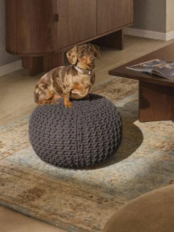Handgefertigter Strickpouf Dori