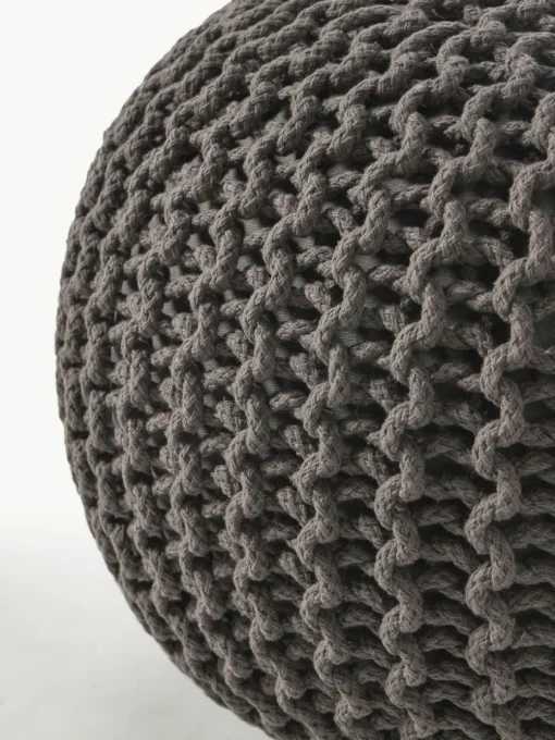 Handgefertigter Strickpouf Dori