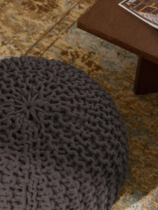 Handgefertigter Strickpouf Dori