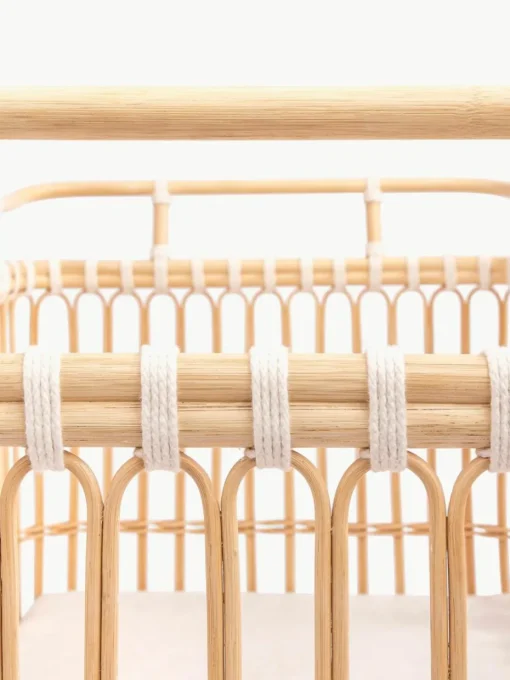 Handgefertigtes Babybett Paul aus Rattan