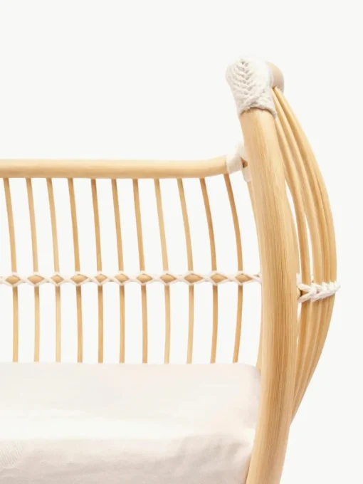Handgefertigtes Beistell-Babybett Martha aus Rattan, höhenverstellbar