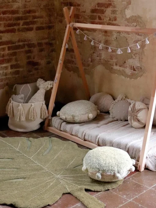 Handgefertigtes Kinder-Bodenkissen Pompom