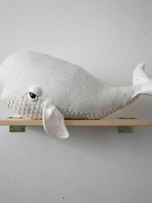 Handgefertigtes Kuschelkissen Beluga, in verschiedenen Größen