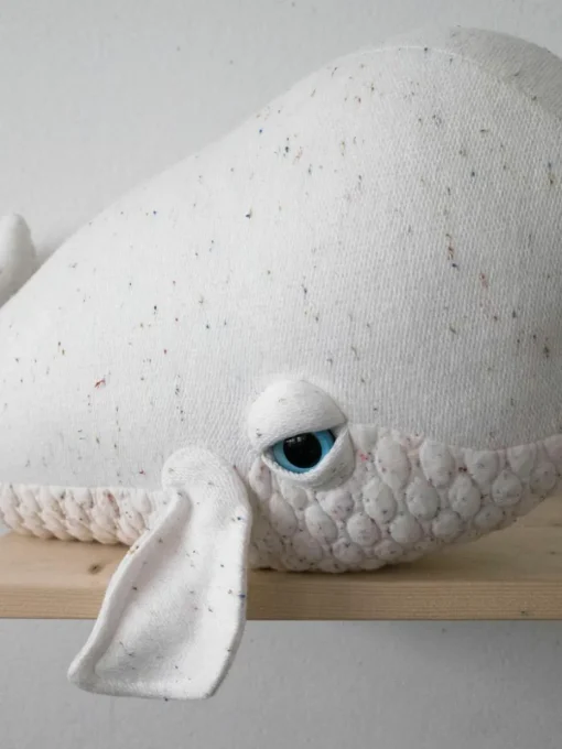 Handgefertigtes Kuschelkissen Beluga, in verschiedenen Größen