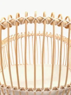 Handgefertigtes Stubenbett Lola aus Rattan