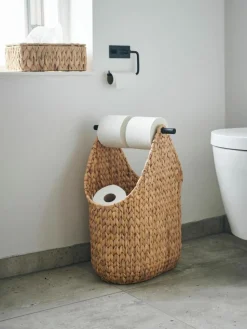 Handgeflochtener Aufbewahrungskorb Pape mit Toilettenpapierhalter