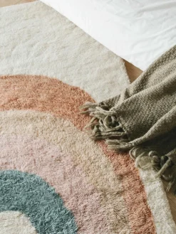 Handgetufteter Kinderteppich Rainbow aus Wolle mit Fransen