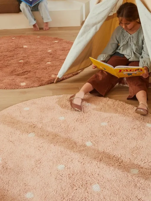 Handgetufteter runder Kinderteppich Dot mit Hoch-Tief-Effekt, waschbar