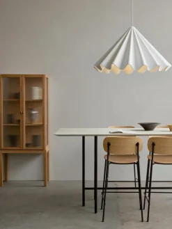 Highboard Curiosity aus Eichenholz