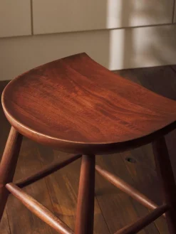 Hocker Nino aus Mangoholz