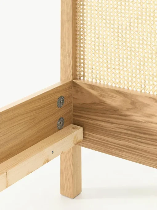 Holzbett Jones mit Kopfteil aus Wiener Geflecht