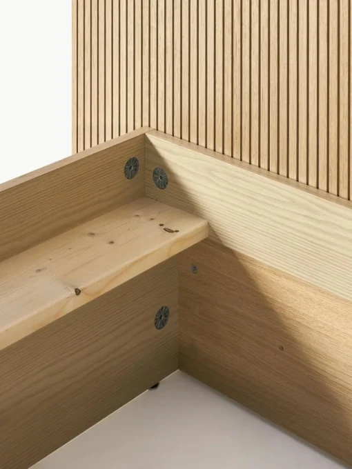 Holzbett Sato mit Schubladen und Kopfteil